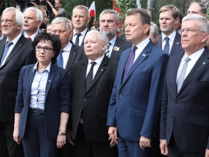 To może być największy wstrząs w partii od 2015 r.. RZ o rosnącym buncie w PiS