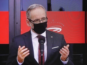 Min. Niedzielski o Dniu Niepodległości: Wyrazem patriotyzmu niech będzie to, że zostaniemy w domu