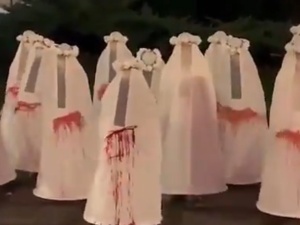 [video] Tego uliczna opozycja jeszcze nie grała. Duchy? Krew? Sceny jak z horroru klasy Z