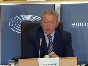 Wojciechowski: Jedno mogę powiedzieć  - będzie się rolnikom opłacało inwestowanie w dobrostan zwierząt
