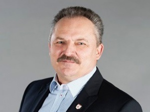 Jakubiak apeluje do premiera i prezydenta. „Niemcy będą łkać (…) Nie dajcie się omamić”