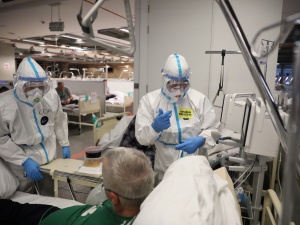 Blisko 24 tys. nowych zakażeń. Najwięcej zgonów od początku epidemii