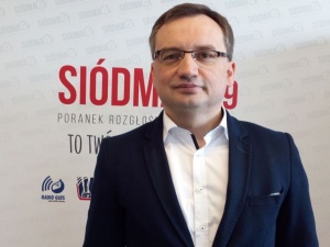 Ziobro: Premier dał wiarę kuluarowym zapewnieniom liderów państw UE. Liderzy składali słowa bez pokrycia.