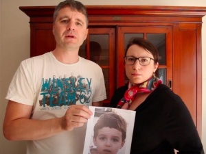„Tyle o praworządności”. Wójcik informuje o sprawie małżeństwa, które uciekło z dzieckiem z Holandii