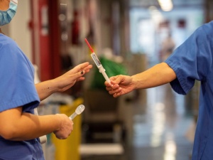 Nowe ogniska koronawirusa w domu dziecka i szpitalu psychiatrycznym