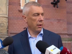 Żona Giertycha twierdzi, że policja śledzi ich córkę. Mecenas grzmi: Nękacie mi dzieci dranie? Odpowiecie za to