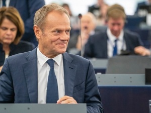 Tusk: Działania PiS wpisują się precyzyjnie w rosyjską strategię. Mocna odpowiedź publicysty 
