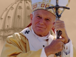 Petrowa o JP2: Ci wszyscy celebryci i politycy, którzy się tak wokół niego tłoczyli teraz milczą