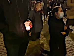 We Francji organizuje się katolickie podziemie religijne praktykujące i udzielające Komunii wbrew zakazom