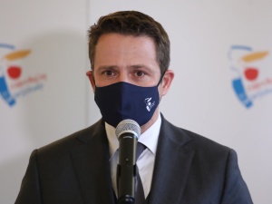 Trzaskowski. Rozmawiałem z Manferedem Weberem. Obaj jesteśmy zaniepokojeni wetem