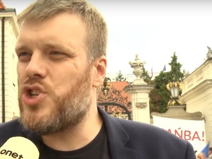 Serwilizm. Fundusze to nie jałmużna. Nawet Zandberg pojechał Gasiuk-Pihowicz