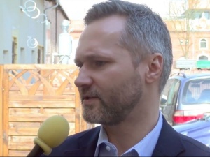 Aleja Strajku Kobiet zamiast Jana Pawła II? Ostre słowa Wałęsy: „Łapy przecz od naszego papieża”