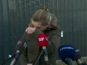 [video] Dania. Premier kraju rozpłakała się przed kamerami po wizycie na farmie norek