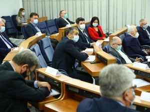 Senat: Spięcie na linii Pęk-Grodzki. „Niech pan przeprosi za robienie awantury”