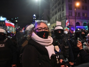 [Video] Lempart zemdlała podczas protestu? No coż, długo to nie trwało