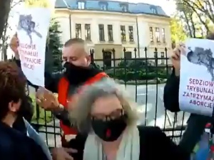 [video] Dzisiejsze omdlenie Lempart to nie pierwszy przypadek. Tak mdlała pod TK
