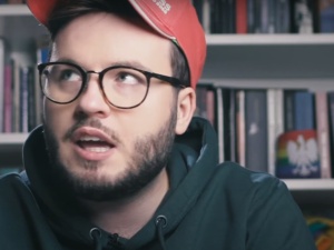 Bełkot, absurd. Bart Staszewski w nerwach. Pozywa go gmina Zakrzówek