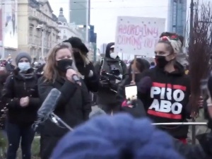 [video] Pie.doli mnie to! Nie miałam wyrzutów sumienia!. Aborcjonistki krzyczą o zabijaniu dzieci na ulicy