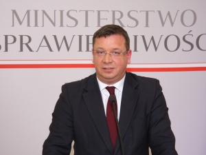 M. Wójcik: UE chce nam zafundować małżeństwa jednopłciowe. Ceną mają być pieniądze