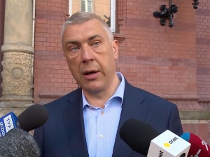 Proszę nie płakać. Jak Pan okaże skruchę.... Giertych szydzi z Gmyza po informacji o procesie