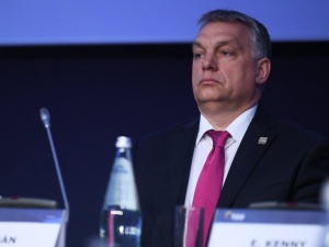 Niczym notatki na karteczce samoprzylepnej... Orban krytycznie o propozycji Gowina