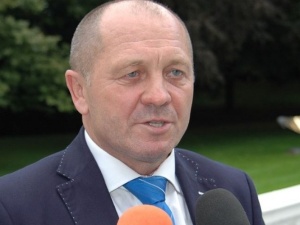 Warszawski ratusz przygotował kartki świąteczne. Sawicki: „Co autor miał na myśli?”