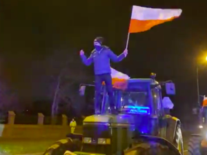 Traktory na ulicach Warszawy. Policja zatrzymała protest rolników