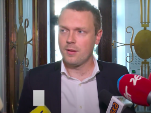 Firma Michała Tuska otrzymała rządową pomoc. Podano kwotę