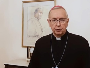 Abp Gądecki do premiera: Proszę, aby od Wigilii Bożego Narodzenia, obowiązujący limit wiernych ostał zmniejszony