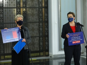 [video] Zgony z okazji epidemii koronawirusa. Fatalna wpadka senator KO