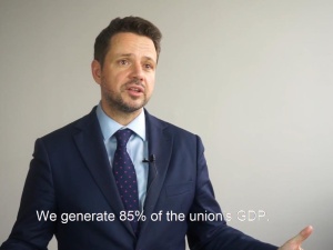 Co Wy na to, warszawiacy? Trzaskowski: Warszawa włącza się w protest przeciw blokowaniu budżetu UE