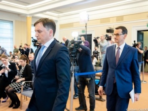 Uważamy, ze Morawiecki skapitulował, a trzeba było grać twardo do końca 