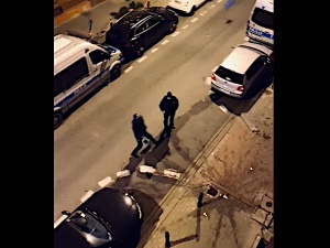 [video] Lewaccy bojówkarze ze skłotu Syrena chwalą się rzucaniem workami z wodą w policjantów