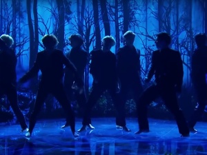 Zawieszenie mózgu. Fani k-popu znowu rzucili się na... TVN #TVNisOverParty
