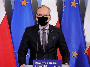 Niedzielski: Trzecia fala jest realnym ryzykiem; w święta zostańmy w domu