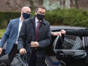 Zakaz przemieszczania się w Sylwestra? Nieoficjalne informacje ws. nowych obostrzeń
