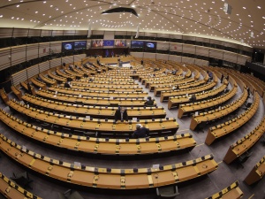 „Konkluzje Rady UE zbędne”. PE przyjął krytyczną rezolucję w sprawie szczytu UE