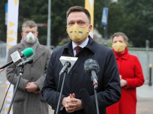 Działaczka Greenpace, koleżanka Komorowskiego… Hołownia przedstawia kolejnych członków swojego ruchu