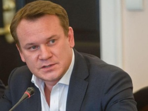 Burza po skandalicznym artykule Onetu. Tarczyński nie przebiera w słowach: Plucie w twarz Polakom