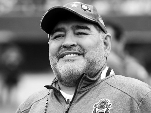 Maradona brał narkotyki przed śmiercią? Ujawniono wyniki sekcji zwłok legendarnego piłkarza