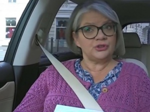 A ktoś tam jest dziennikarzem? Superniania atakuje TVP Info