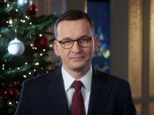 Premier w orędziu: Oby jedyne, a nie pierwsze takie Święta