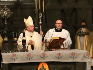 Abp Marek Jędraszewski: Radujmy się! Bóg jest z nami, bo chce nas zbawić