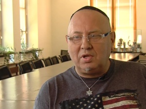 Papis: YouTube zablokował premierę spektaklu o Aleksandrze Ładosiu ratującym Żydów podczas Holokaustu