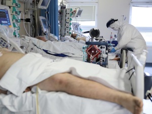 Zmutowany koronawirus  dotarł do Chin. Zakażenie wykryto u studentki, która wróciła z Wielkiej Brytanii