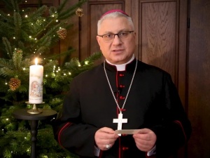 Sekretarz generalny KEP: Nowy rok szansą, by budować dobre relacje rodzinne i społeczne
