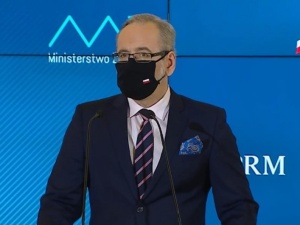 Czy poznamy listę celebrytów zaszczepionych poza kolejnością? Min. zdrowia odpowiada