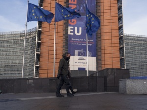 Bruksela: Polska podniosła postulat ws. szczepień. Chodzi o proporcjonalny rozkład szczepionek w UE