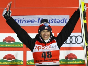 Niemcy nie byli przygotowani na zwycięstwo polskiego skoczka? Kamil Stoch nie usłyszał hymnu