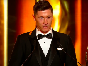 Robert Lewandowski Sportowcem Roku 2020. Wzruszające słowa o zmarłym ojcu